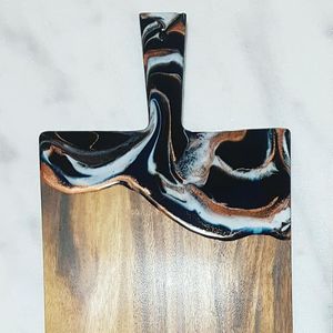 PLANCHE À DÉCOUPER EN RÉSINE ÉPOXY EN BOIS DE TECK PERSONNALISÉ À LA MAIN Planche À Découper En Résine Ocean River pour Servir Des Aliments - Product Image 2