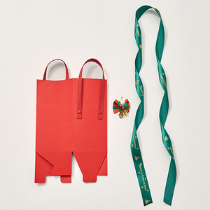 Tùy Chỉnh Giáng Sinh Túi Quà Tặng Giấy Với Ribbon Dập Nổi Uv-Tráng Được Làm Tái Chế Vật Liệu Thân Thiện Với Môi Loại Thư Mục Gag Túi Quà Tặng - Product Image 3