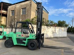 Carretilla elevadora diésel FD70 de 7 toneladas usada japonesa Mitsubishi de segunda mano en venta en Shanghai Jinshan - Product Image 2