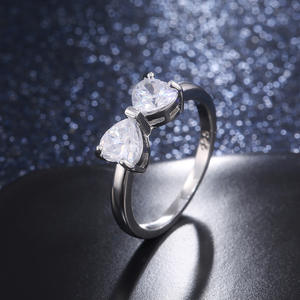 แหวนหมั้นเพชรทรงหัวใจสีขาวทองคำขาวสำหรับผู้หญิง F176 สี G แบบธรรมชาติ สไตล์โรแมนติก - Product Image 3