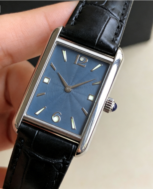 Sports Wristwatch with Square Dial Luxury Quartz Analog Display Leather Strap Case Charm Date Display