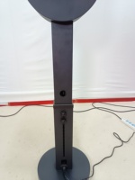 Photo Booth Oval iPad DSLR Ultra Tipis, Casing Logam Putih Hitam, Multi Koneksi