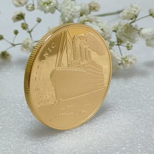 Moneta commemorativa della nave RMS Titanic e della mappa del viaggio in memoria delle vittime - Product Image 5