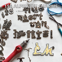 Breloques métalliques vintage en forme de lettres creuses pour la fabrication de bijoux DIY, vente en gros pour usines de bijoux, OEM, ODM, logo personnalisé