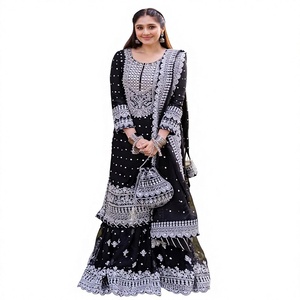 Salwar Kameez de Georgette Negro Jet de Lujo, Corte Ajustado, con Bordado Pesado de Zari Plateado, Kurta Recta y Palazzo Acampanado, Estilo Indio-Pakistaní - Product Image 1