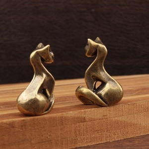 Figurita de gato de latón, 2 uds., decoración Retro para escritorio, adorno para el hogar y la oficina, acabado liso, forma irregular - Product Image 3
