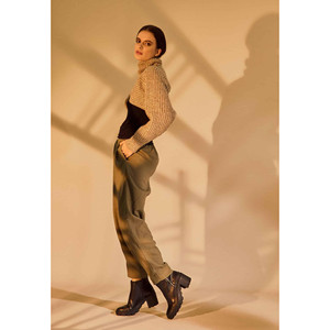 Bottines en cuir de chèvre noir Sophora pour femmes, bout rond, talon bloc - Product Image 2