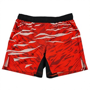 Shorts de boxe Muay Thai pour hommes, personnalisés, professionnels, pour entraînement MMA, en satin extensible 100% polyester, style traditionnel - Product Image 3