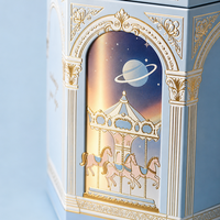 Caixa de Presente Hexagonal Leabon Azul com Arco Carrossel e Detalhes Dourados em Relevo – Luxo para Doces, Velas e Guloseimas – Logotipo Personalizado – Atacado Direto da Fábrica