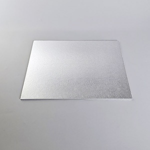 Plateaux à gâteau ronds et rectangulaires en carton Sunshine Custom de 4, 6, 8, 10, 12 et 14 pouces, dorés, argentés et verts - Product Image 2