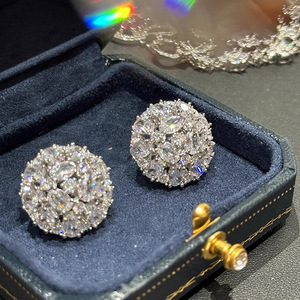 Orecchini a Perno Geometrici Rotondi per Donne, Design Elegante per Feste e Uso Quotidiano, Accessori per Orecchie - Product Image 3