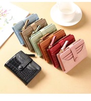 Logo personnalisé mince dames en cuir PU motif crocodile court carte de crédit portefeuille multi-cartes sac à main promotionnel pour femmes