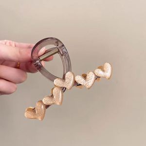 Elegant Heart-shaped Crystal Hair <b>Clip</b> for Women High-end Shark Design Handmade Versatile Hairpin Headpiece Back-of-head <b>Clip</b> - Product Image 5
