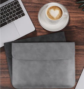 Custodia con Chiusura Magnetica per Apple <span class=keywords><strong>MacBook</strong></span> <span class=keywords><strong>Air</strong></span> <span class=keywords><strong>13</strong></span> pollici e Huawei/Lenovo 14 pollici, in Pelle - Product Image 2