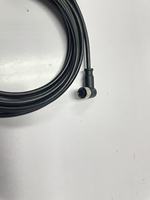 Connecteur M12 A-Code femelle à angle droit moulé avec câble PVC ou PUR personnalisé non blindé ou blindé à extrémité libre