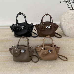 Nuevo bolso de mano de gran capacidad de PU, bolso cruzado de lujo a la moda, bolso tipo cubo de lujo para mujer. - Product Image 1