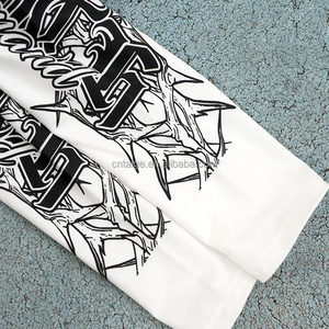 Maglietta Streetwear di Alta Qualità a Maniche Lunghe Personalizzata in Tessuto Termico con Taglio Corto e Stampa Integrale da Uomo - Product Image 5