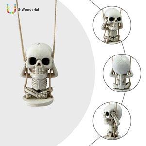 Statua Scheletro Sospeso Realistico in Poliresina per Halloween, Decorazione Religiosa da Esterno per Alberi, Spaventosa Decorazione Festiva - Product Image 2