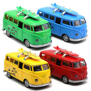 1:32 T1 Stationwagen met Skateboard Bus Vintage Auto Model van metaal Ornament Automodel Speelgoed - Product Image 1