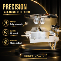 Machine d'emballage et de scellage de gobelets individuels 420 avec élévateur de type Z pour aliments et aliments pour animaux
