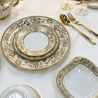 Service de table en porcelaine Fleur de Lotus avec bord doré, assiettes et bols à motifs floraux baroques en relief, vaisselle de luxe pour mariage, plat de fruits de mer