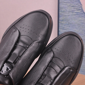 Nouvelles baskets décontractées pour hommes en cuir véritable, fabriquées à la main, à enfiler avec boucle, confortables, respirantes, tendance mode - Product Image 4