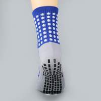 B76 vente entière Logo personnalisé sport Grip chaussettes Football Football Pilates Yoga course à pied antidérapant caoutchouc Silicone équipage
