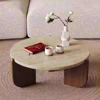 Table basse ronde de luxe avec plateau en travertin et base en chêne rouge, table centrale pour salon