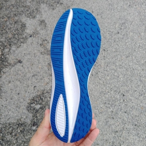 Bottes d'entraînement pour hommes DFC010 personnalisées, à manches longues en toile vert sauge, avec empeigne en cuir de vache et semelle extérieure en caoutchouc avec surpiqûres. - Product Image 3