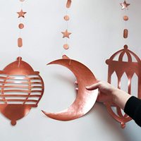 6 pièces Guirlande de Ramadan EID Mubarak, lanterne étoile et croissant de lune islamique argentée et bleue métallique, guirlande suspendue Euphoria pour décoration de fond