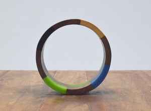 Elegantes Brazaletes de Resina y Madera Elaborados con Madera Natural y Resina, Joyería Artesanal con Estilo para Atuendos Tradicionales y Modernos - Product Image 6