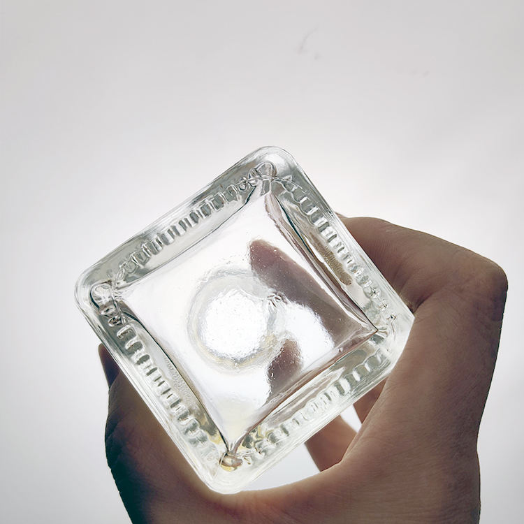 Vide mini bouteille d'alcool en verre