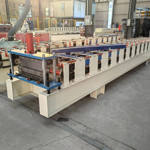 Hoja de valla de alta calidad de Alto Rendimiento de <span class=keywords><strong>Europa</strong></span> que hace la máquina formadora de rollos de panel decorativo exterior con componente de núcleo de motor - Product Image 4