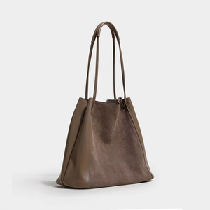 Sac fourre-tout en daim et cuir véritable pour femme, grand sac à bandoulière, personnalisable avec logo, collection automne 2025 - Product Image 3