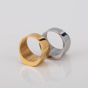 Anillo Geométrico de Acero de Titanio Chapado en Oro de 18K, Joyería para Hombre, Color Sólido, Diseño Minimalista, Verano 2022 - Product Image 3