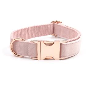 Ensemble personnalisé pour chiot femelle rose pâle avec collier rembourré, nœud papillon assorti, laisse, harnais et sac à déjections canines en fibre de nylon - Product Image 6