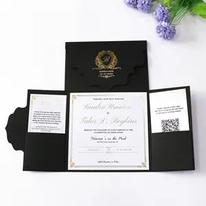 Luxuriöse schwarze torklaufende Hochzeitseinladung kundenspezifischer Broschüre-Stil mit Goldfoliendruck