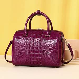 Bolso de Hombro de Diseño en Cuero de Cocodrilo Genuino de Alta Calidad, Bolsa de Viaje Tipo Duffel, con Cierre y Logotipo Personalizado, Impermeable - Product Image 2