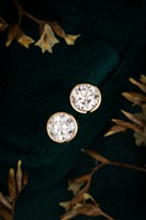 Boucles d'oreilles classiques en or blanc massif 14 carats avec diamants ronds brillants de laboratoire de 0,674 ct |   Diamant de laboratoire à taille brillant ronde