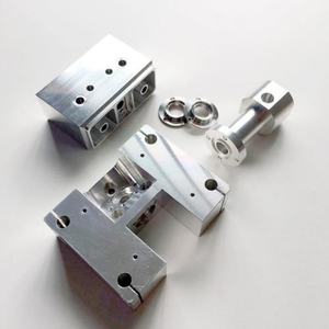 Pièces d'usinage en aluminium et acier inoxydable de précision CNC personnalisées Type de micro-usinage - Product Image 5