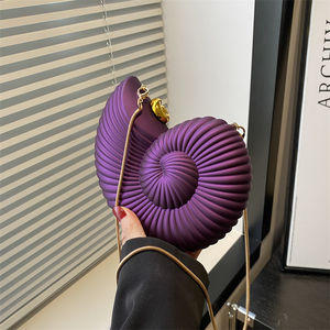 Borse <span class=keywords><strong>da</strong></span> <span class=keywords><strong>Sera</strong></span> di Lusso <span class=keywords><strong>da</strong></span> Donna Pochette a Conchiglia di Lusso Borsa <span class=keywords><strong>da</strong></span> Festa con Diamanti per Signora <span class=keywords><strong>Nera</strong></span> Rossa Borsa a Tracolla con Catena Borsette per Portafoglio - Product Image 3