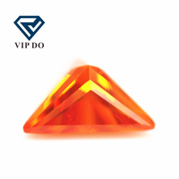 Pierres précieuses synthétiques en zircone cubique de forme triangulaire taillée en triangle, orange/rouge orange, 3*3mm-12*12mm, pierres CZ brillantes taillées en triangle