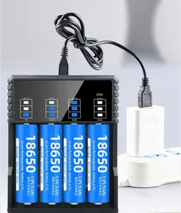 ली-आयन बैटरियों के लिए फास्ट 4-स्लॉट चार्जर 3.7V लिथियम बैटरी 26650 21700 18650 बैटरी चार्जर के साथ संगत