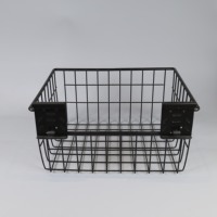 Zware, moderne, zwarte, ronde metalen wandmontage draadmand met pegboard haken voor gereedschap & garageopbergruimte