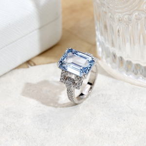 แหวนทองคำ 14K ดีไซน์แฟชั่นประดับพลอยอะความารีนสำหรับผู้หญิง Messi Jewelry รุ่น MSR-1691 - Product Image 4