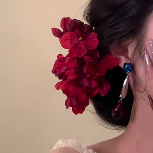 Elegant Resin Flower Hair Clip Women's Headwear 13CM Wedding Floral Decorate Accessory - Product Image 1