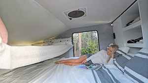 Gran oferta <span class=keywords><strong>2022</strong></span>, <span class=keywords><strong>Mini</strong></span> caravana, remolque de viaje en forma de lágrima, casa pequeña de aluminio para acampar al aire libre con capacidad para 4 personas - Product Image 5