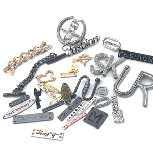 علامة تجارية مصنوعة يدوياً من المعدن الملون والنيكل مخصصة علامة تجارية للجينز والحقائب والملابس لاختياط الملابس - Product Image 3