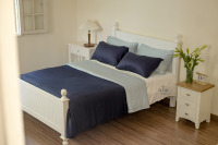 Collection de literie : Housse de couette bleu Prusse moderne, anti-allergie, lisse et rafraîchissante, tailles personnalisées King, Queen, Twin