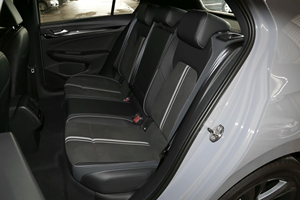 VW <span class=keywords><strong>Golf</strong></span> 280TSI <span class=keywords><strong>DSG</strong></span> Pro <span class=keywords><strong>R</strong></span>-<span class=keywords><strong>Line</strong></span> Compact SUV Voiture à essence 1.4T 150Hp L4 DCT Boîte de vitesses Banque de carburant 51L - Product Image 5